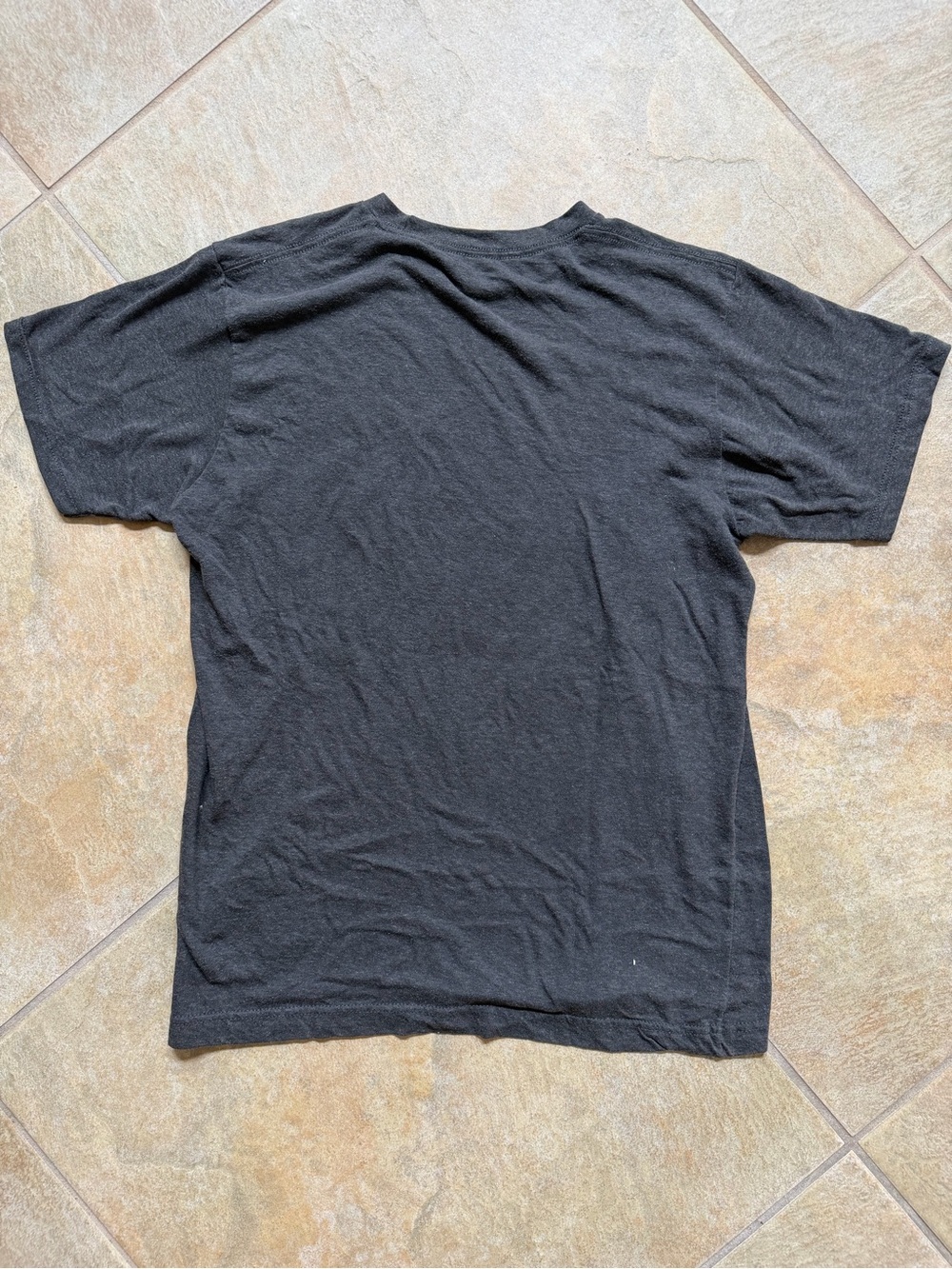 Old Navy Gray Crew Neck Tee - Picture 3 of 3